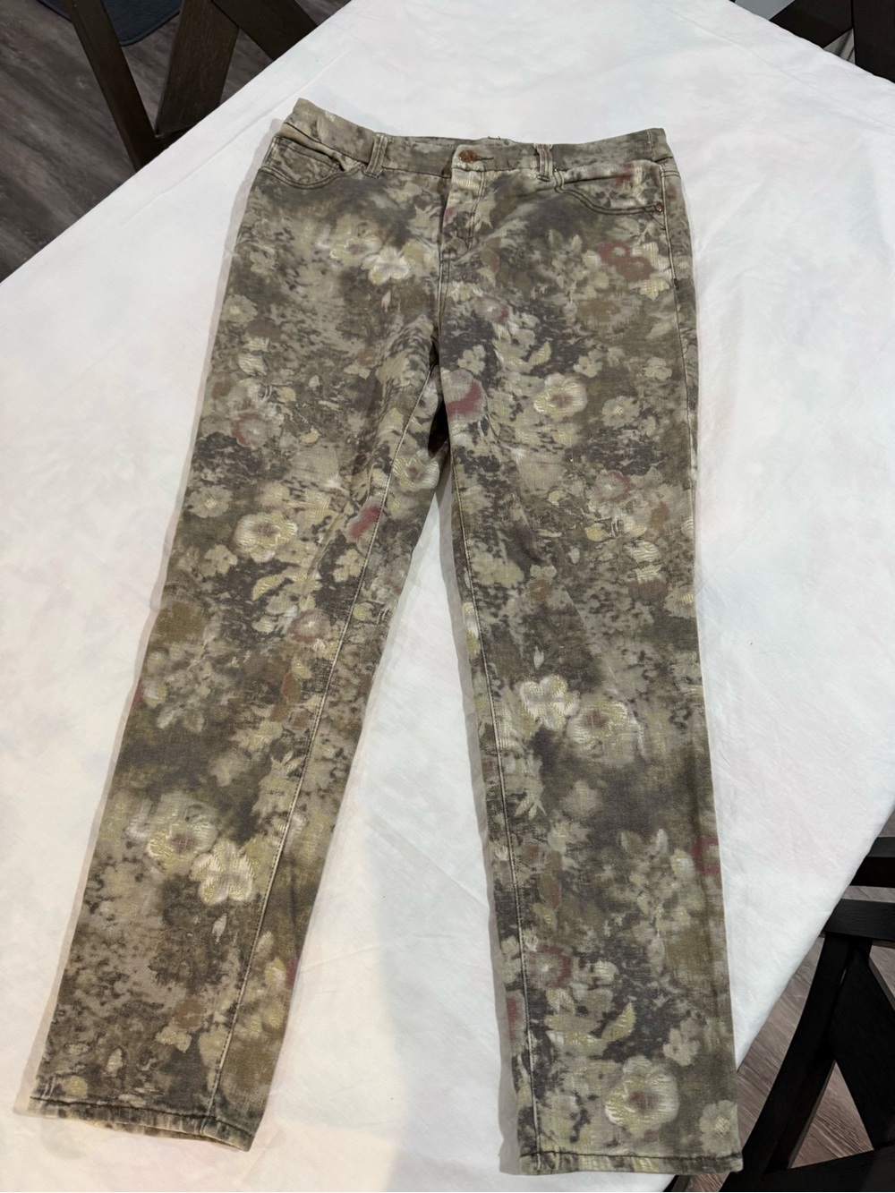 Chico’s So Slimming Girlfriend Jeans | Vintage Floral Print | Boho Denim Size 1
